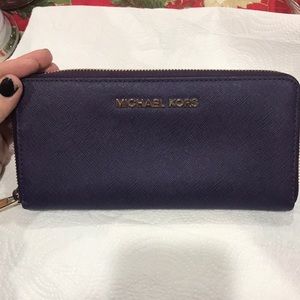 MK purple wallet